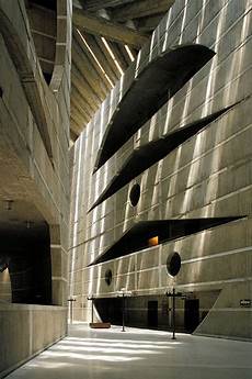 Arch Building