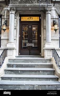 Building Entrance Doors