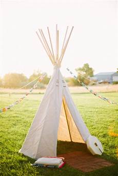 Building Tents
