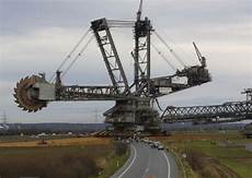 Heavy Duty Construction Crane