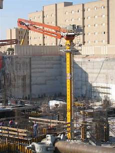Hydraulic Concrete Placing Booms