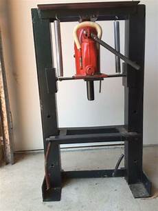 Hydraulic Plastering Press
