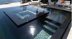 Kolorines Pool Tile