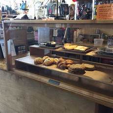 Pastry Show Cases Cooling